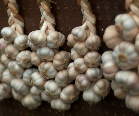 unusual-uses-for-garlic-1.jpg