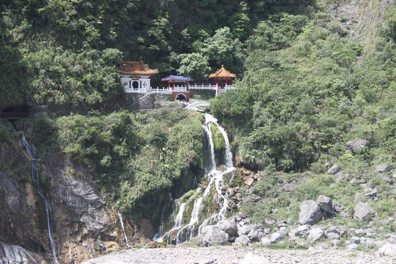 Ƭ 081.jpg